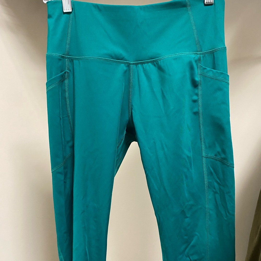 Green leggings